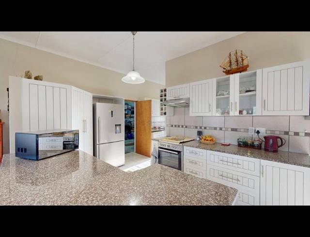 3 BEDROOM HOUSE FOR SALE IN STILBAAI-WES